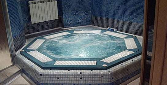 Гидромассажный спа-бассейн AquaSan Beta Lux