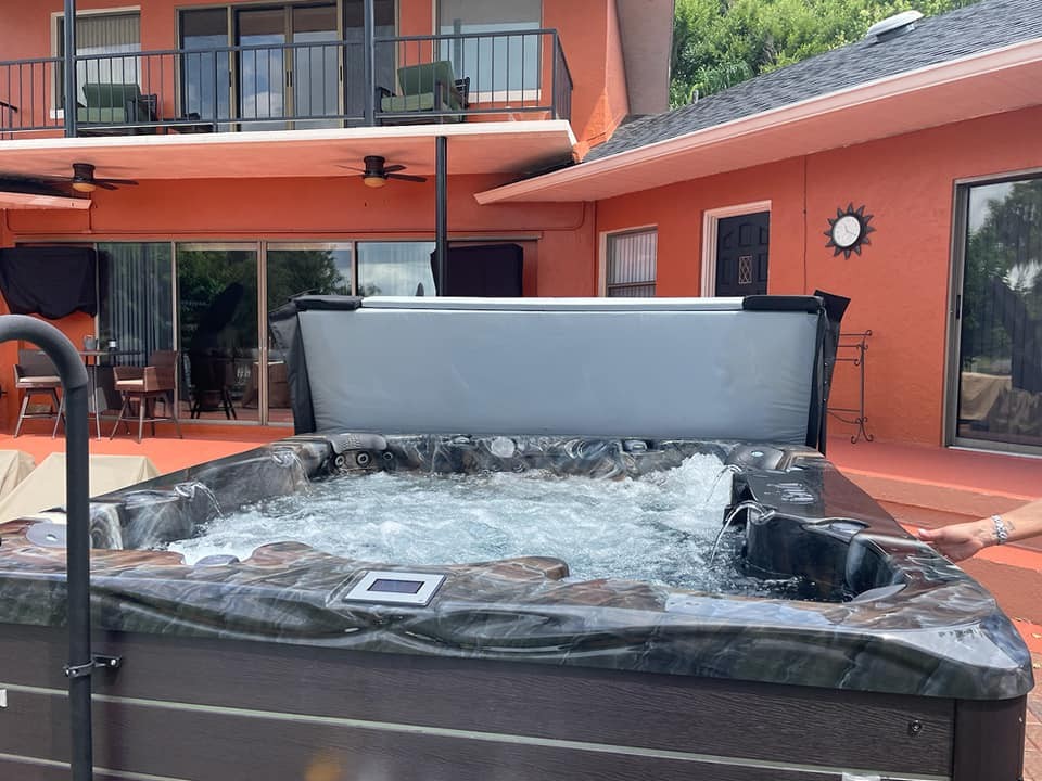 Гидромассажный спа бассейн Vita Spa Riviera